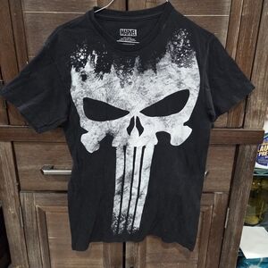 Marvel Unisex Size Small Black Tshirt The Punisher Short Sleeve 100% Cotton